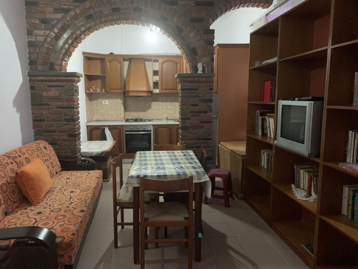 Apartement City Center Berati Exterior foto